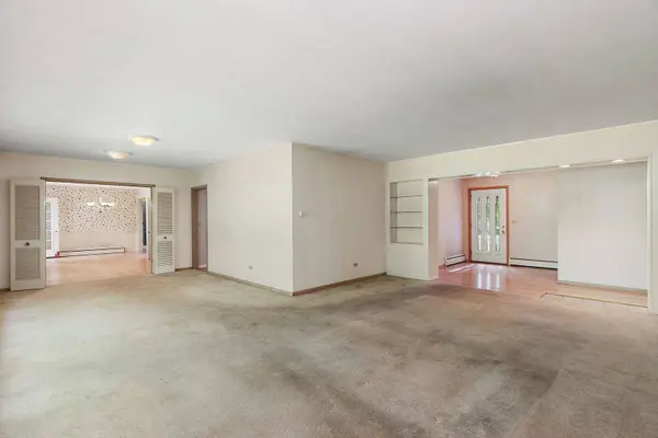7N161 Hickory LN, St. Charles, IL 60174