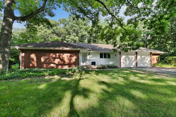 7N161 Hickory LN, St. Charles, IL 60174