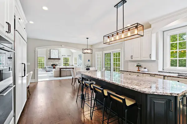 3S412 Saddle Ridge CT, Warrenville, IL 60555