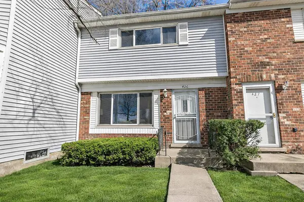 426 Greentree LN, Bolingbrook, IL 60440