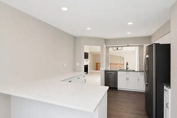 622 Grosse Pointe CIR, Vernon Hills, IL 60061