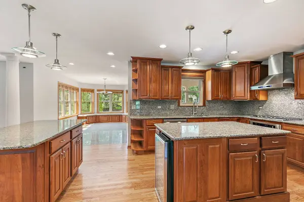 2256 Thornwood CT, Aurora, IL 60502