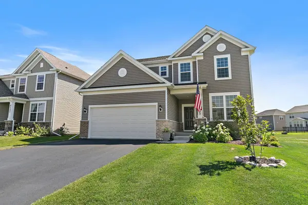 4131 Wanderlust DR, Algonquin, IL 60102