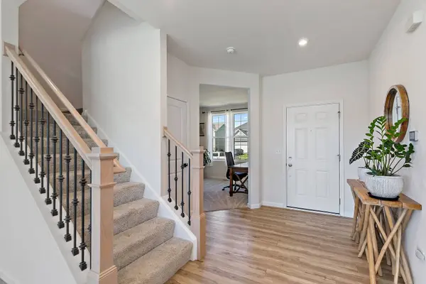 4131 Wanderlust DR, Algonquin, IL 60102