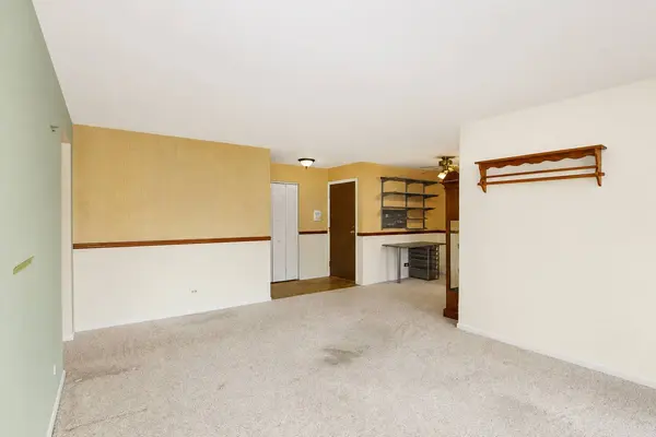 234 Deerpath CT #D1, Schaumburg, IL 60193
