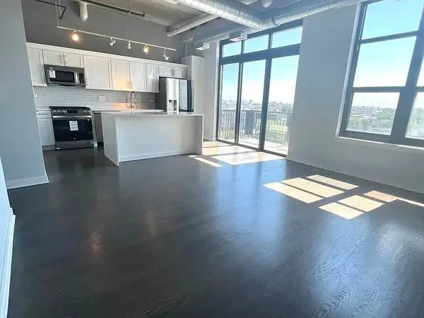 833 W 15th PL #814, Chicago, IL 60608