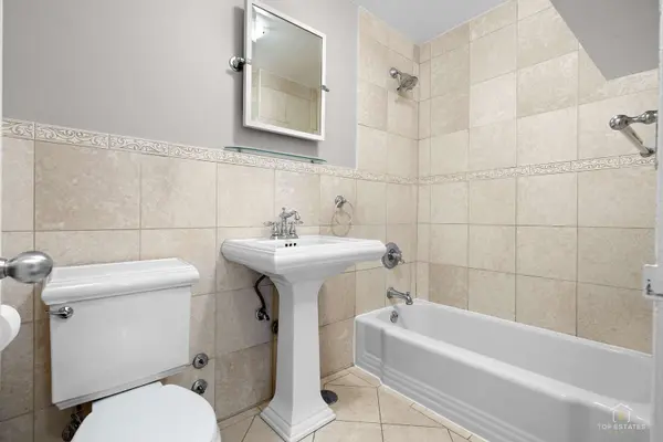 6301 N Sheridan RD #19N, Chicago, IL 60660