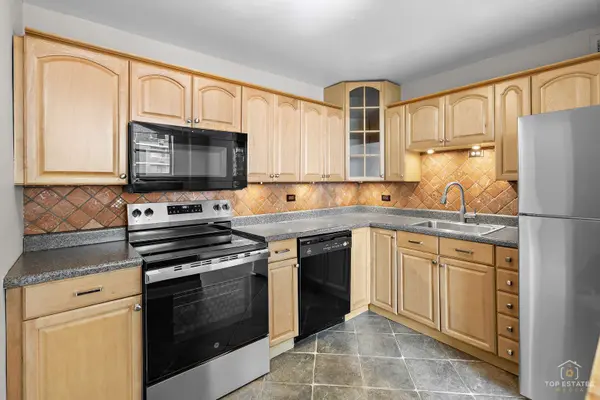 6301 N Sheridan RD #19N, Chicago, IL 60660