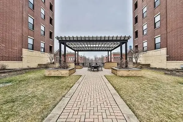 833 W 15th PL #814, Chicago, IL 60608