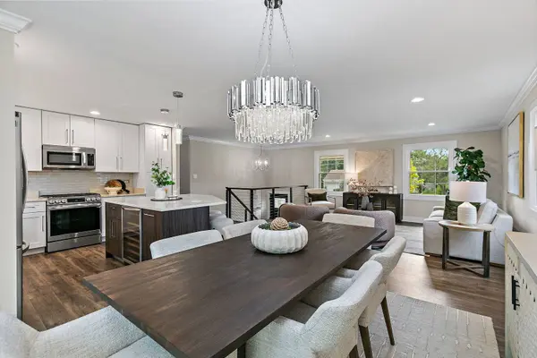 770 Silver Rock LN, Buffalo Grove, IL 60089