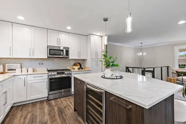 770 Silver Rock LN, Buffalo Grove, IL 60089