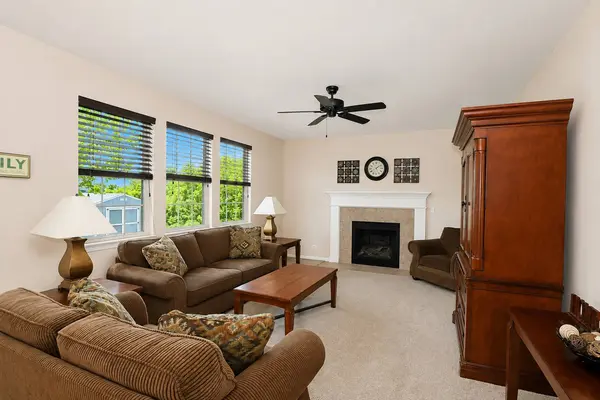 11293 Nicollet LN, Huntley, IL 60142
