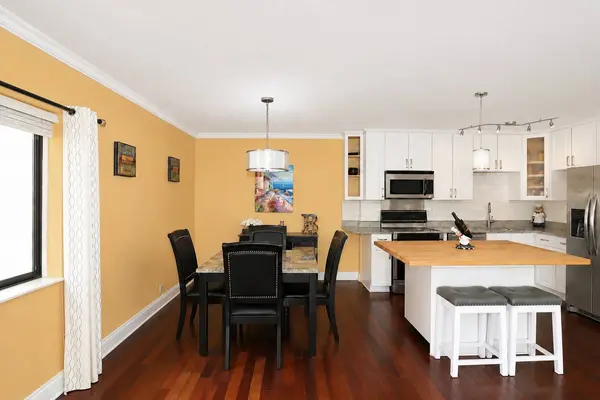 1103 N MILL ST #104, Naperville, IL 60563