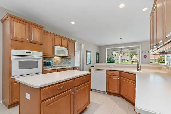 12801 Green Meadow AVE, Huntley, IL 60142