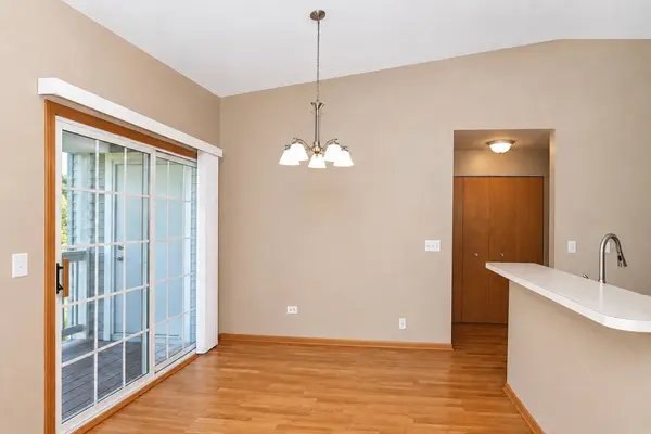 1623 Silverstone DR #1623, Carpentersville, IL 60110