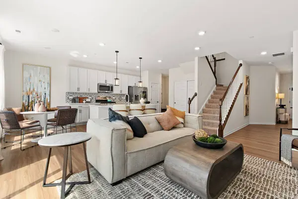 2515 Geranium WAY #19-2, Rolling Meadows, IL 60008