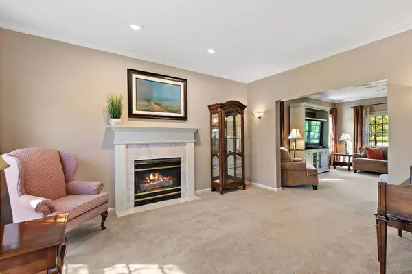 924 Merrill New RD, Sugar Grove, IL 60554