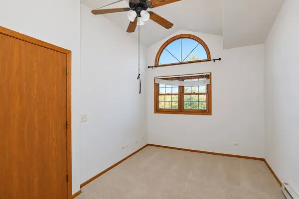 551 Leah LN #3C, Woodstock, IL 60098