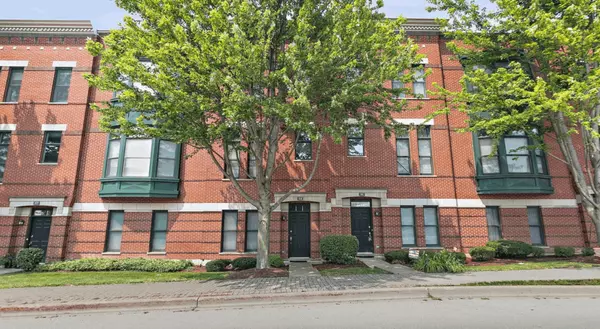  Record-Breaking Sale at Palatine Station — Listed by Sarah Leonard & Suzi Warner! 