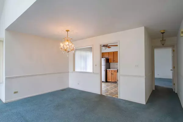 558 Park View TER #558, Buffalo Grove, IL 60089