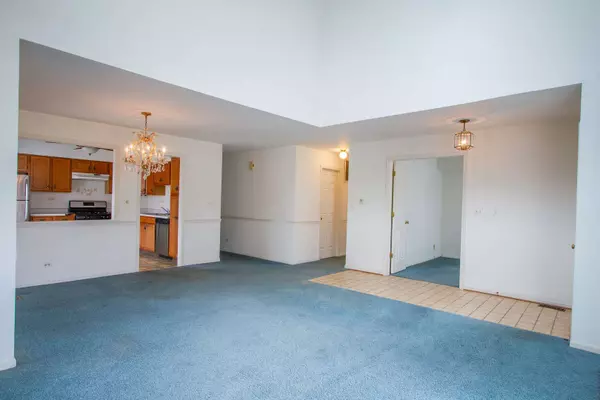 558 Park View TER #558, Buffalo Grove, IL 60089