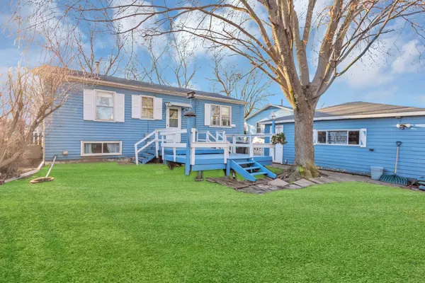 714 S Oltendorf RD, Streamwood, IL 60107