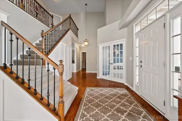 2724 Briargate CT, West Chicago, IL 60185