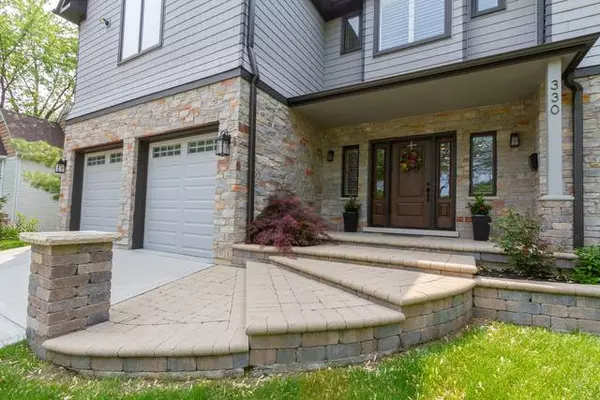 330 S Benton ST, Palatine, IL 60067