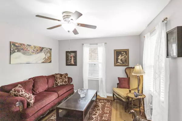 219 Lathem ST, Batavia, IL 60510