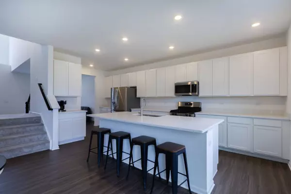 1248 Marlisle DR, Hampshire, IL 60140