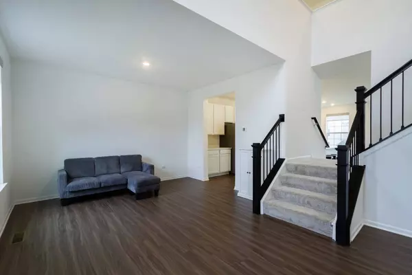 1248 Marlisle DR, Hampshire, IL 60140