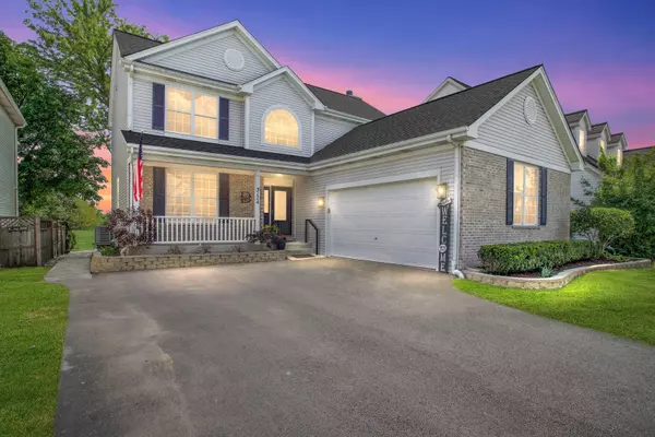 3174 Larrabee DR, Geneva, IL 60134