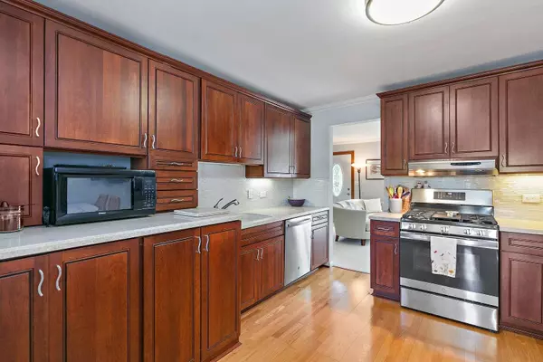 3101 Saint James ST, Rolling Meadows, IL 60008