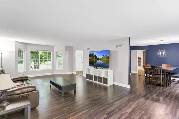 2S579 Partridge RD, Batavia, IL 60510