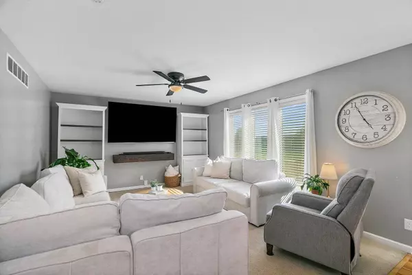 110 Berkshire DR, Dekalb, IL 60115