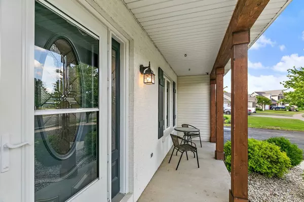 110 Berkshire DR, Dekalb, IL 60115