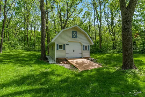 4N929 Black Willow DR, St. Charles, IL 60175