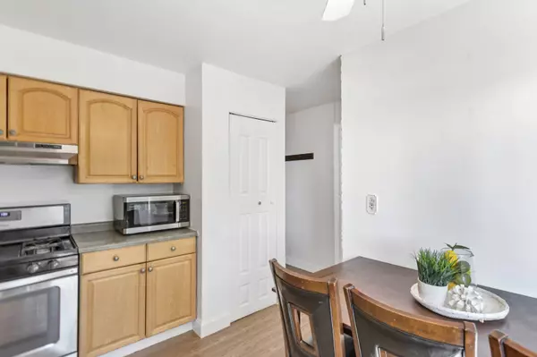 3162 Norwood CT, Streamwood, IL 60107