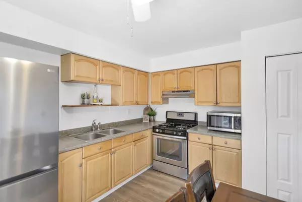 3162 Norwood CT, Streamwood, IL 60107