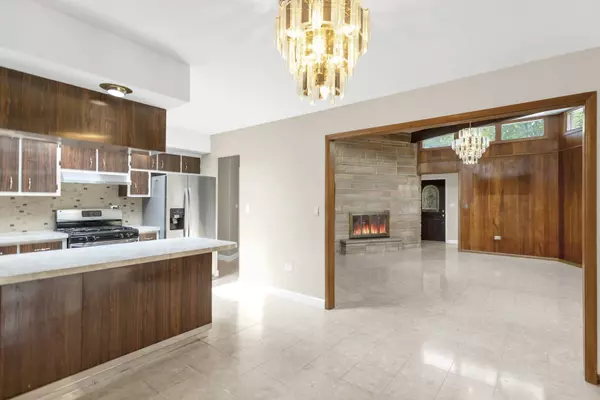 30W501 Lies RD, West Chicago, IL 60185