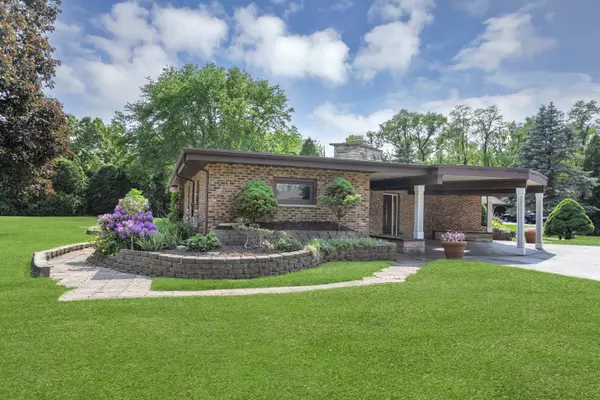 30W501 Lies RD, West Chicago, IL 60185