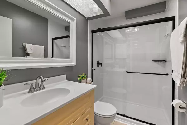 263 S Clubhouse DR #126, Palatine, IL 60074