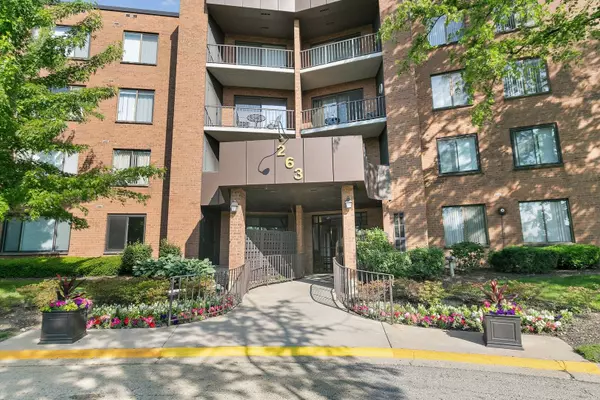 263 S Clubhouse DR #126, Palatine, IL 60074