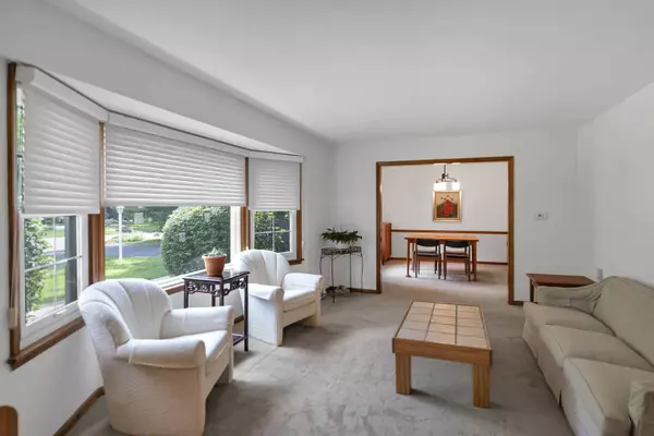 937 ORCHARD CT, Batavia, IL 60510