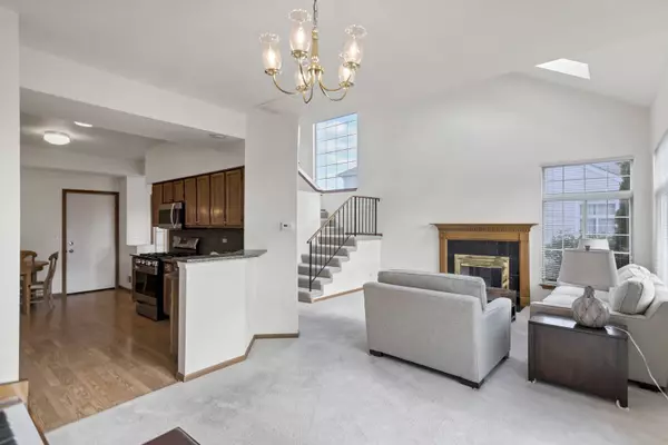 1100 E Cambria LN, Lombard, IL 60148