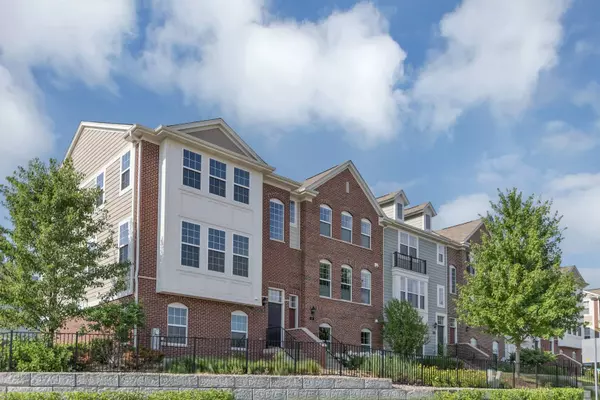 7 Bethel LN, Schaumburg, IL 60194