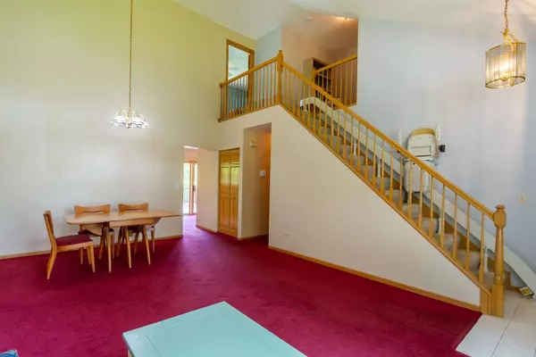 534 Philip DR, Bartlett, IL 60103