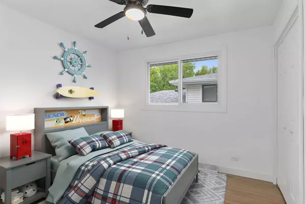 610 Catalpa LN, Bartlett, IL 60103