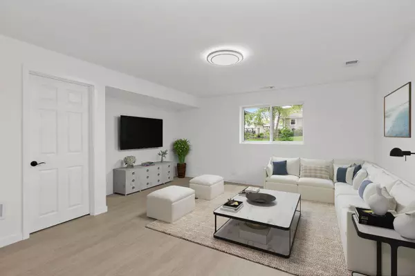 610 Catalpa LN, Bartlett, IL 60103