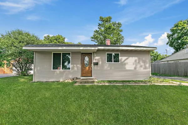 49 WREN RD, Carpentersville, IL 60110